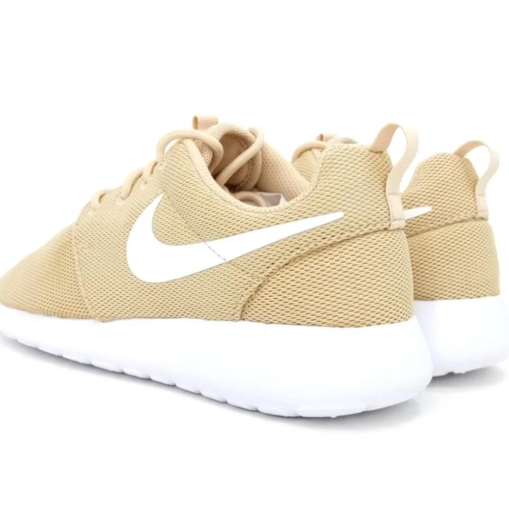 Nike. Roshe One “Desert Ore” Sneakers Women’s Size 9 EUC